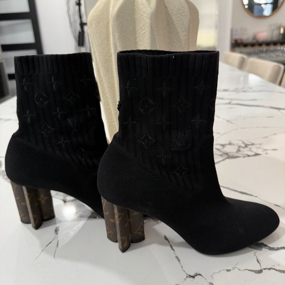 Louis Vuitton Women Stretch Fabric Silhouette Ankle Boots w/ Monogram Star Heel - Picture 4 of 7